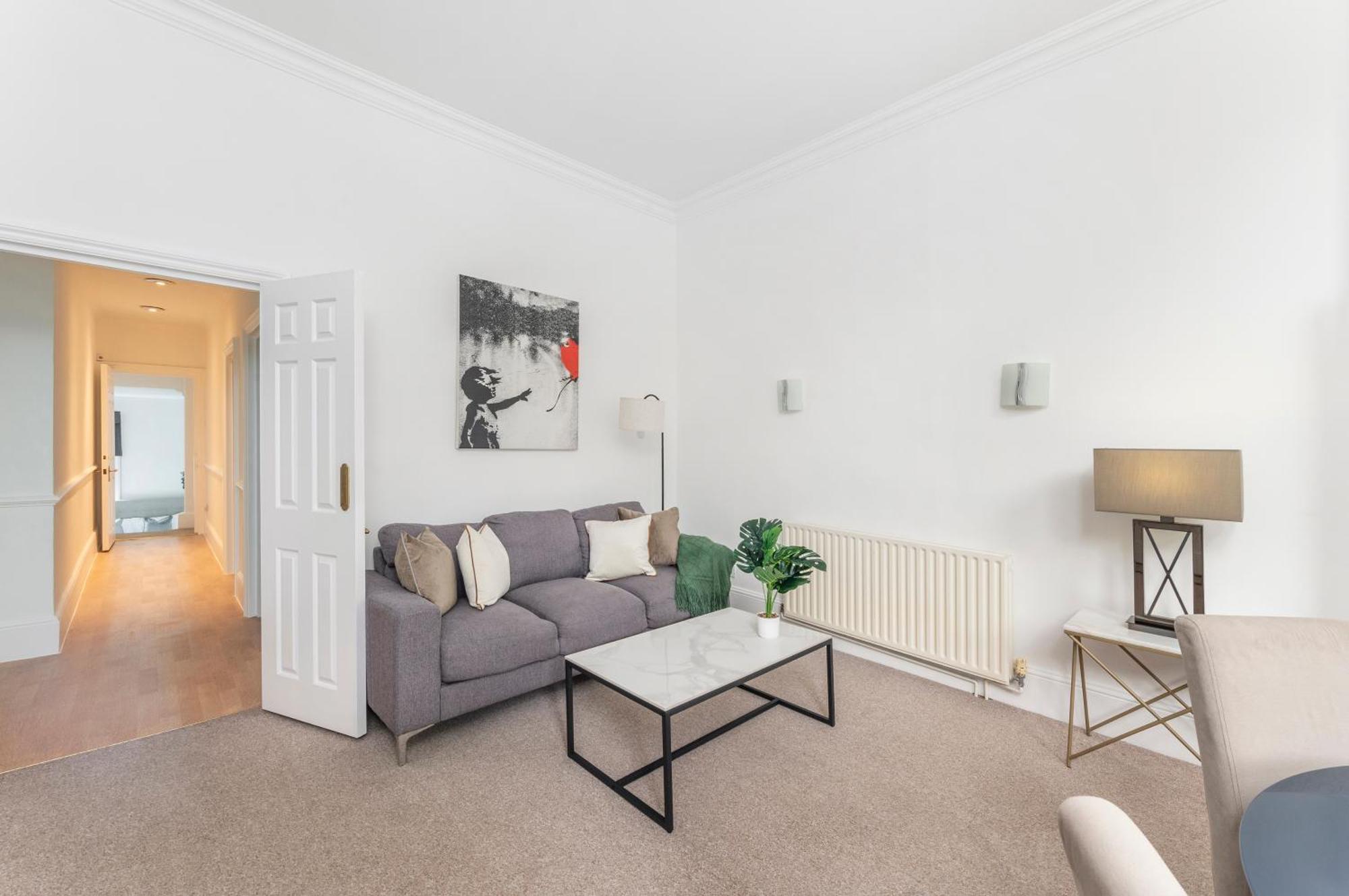 2 Min Walk Earls Court Station - Luxury 2 Bedroom Flat لندن المظهر الخارجي الصورة
